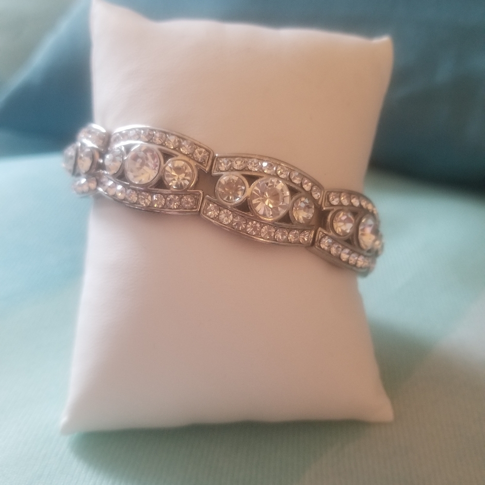 ❤SALE! Silver & Rhinestones Bracelet-Adjustable